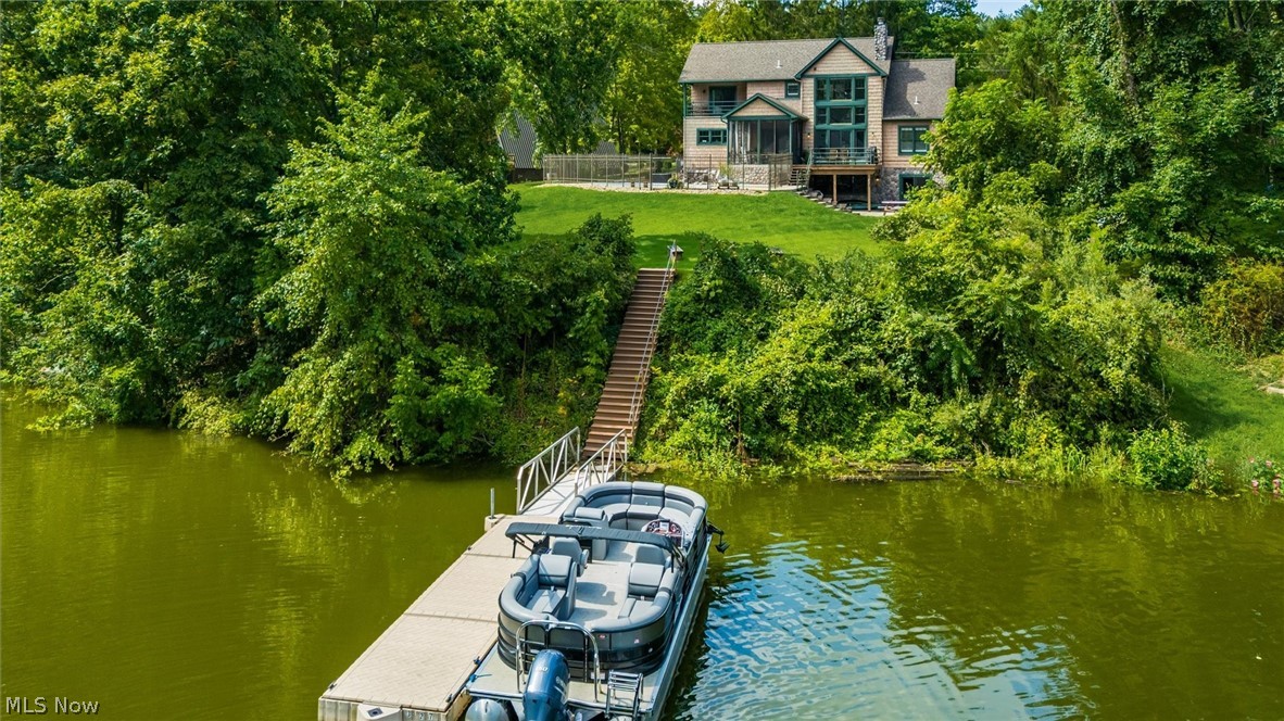 327 Locust Grove Lane Senecaville OH 43780