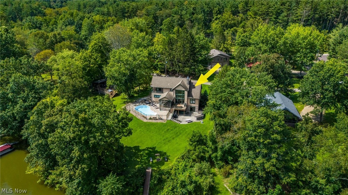 327 Locust Grove Lane Senecaville OH 43780