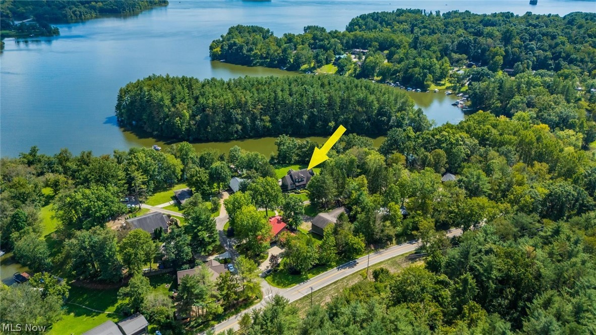 327 Locust Grove Lane Senecaville OH 43780