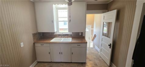 1220 Homedale Avenue NW Canton OH 44708