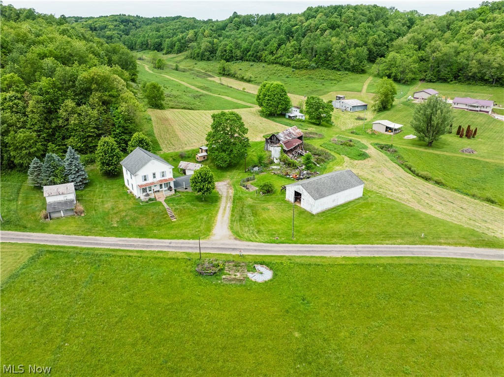 6587 Barkley Rd Road Uhrichsville OH 44683