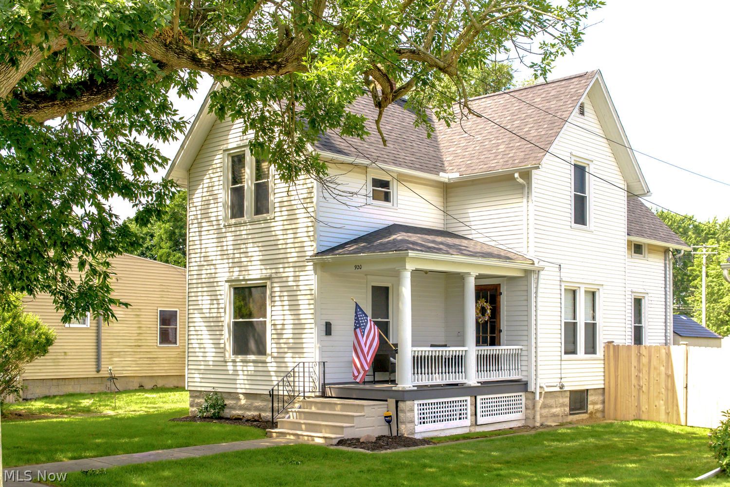 920 Douglas Street Vermilion OH 44089