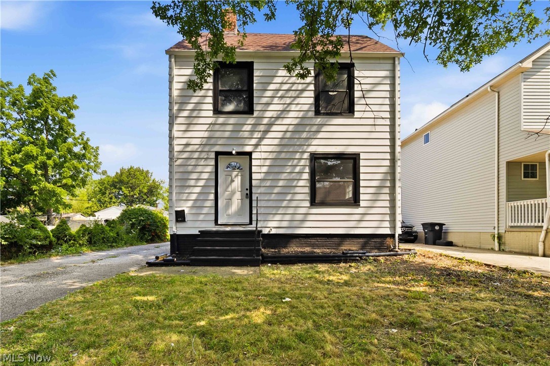 12904 Brookfield Avenue Cleveland OH 44135