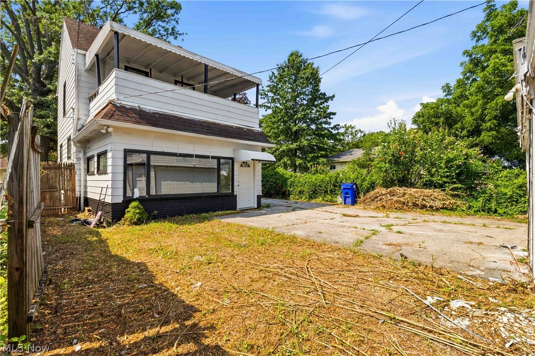 12904 Brookfield Avenue Cleveland OH 44135
