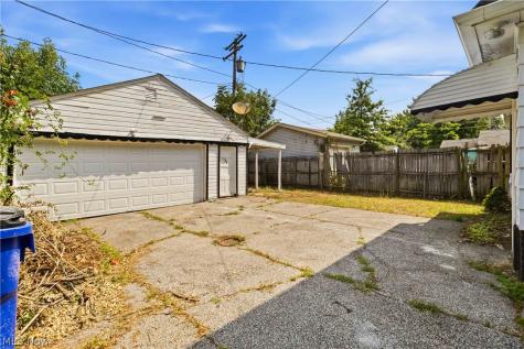 12904 Brookfield Avenue Cleveland OH 44135