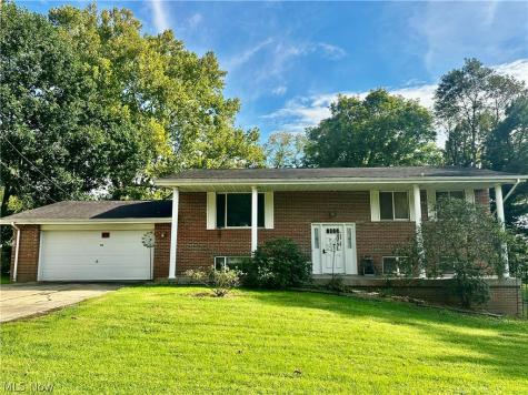 112 Berry Lane Marietta OH 45750