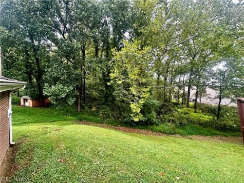 112 Berry Lane Marietta OH 45750