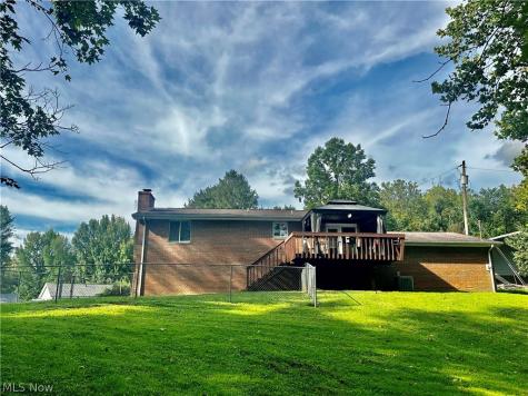 112 Berry Lane Marietta OH 45750
