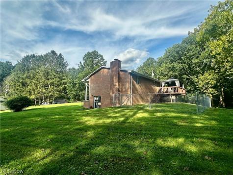 112 Berry Lane Marietta OH 45750
