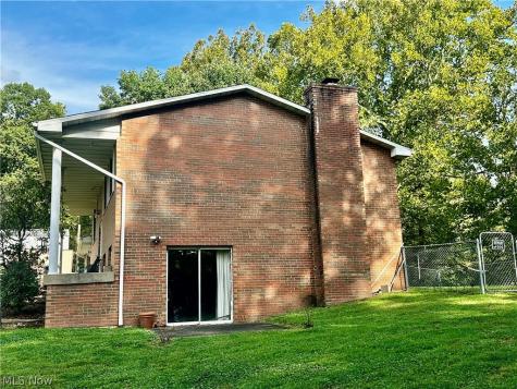 112 Berry Lane Marietta OH 45750