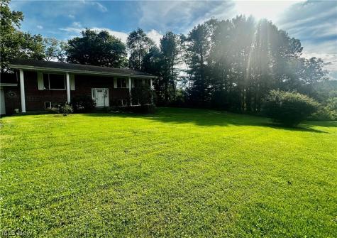 112 Berry Lane Marietta OH 45750