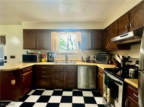 112 Berry Lane Marietta OH 45750
