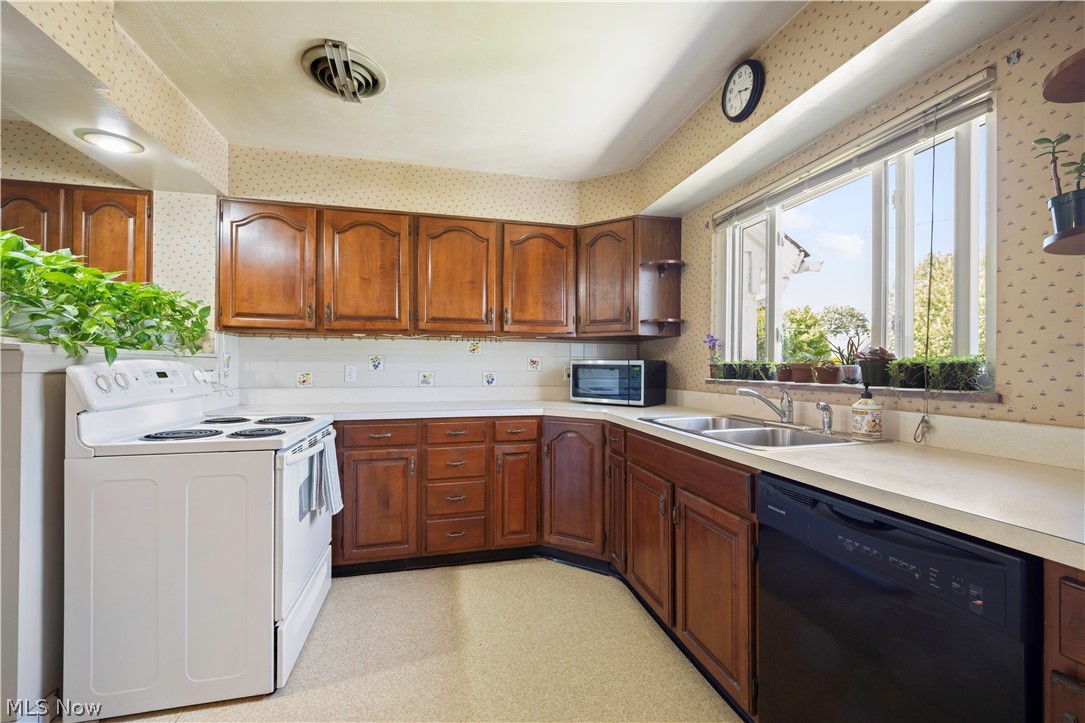 1983 Wynwood Drive Rocky River OH 44116
