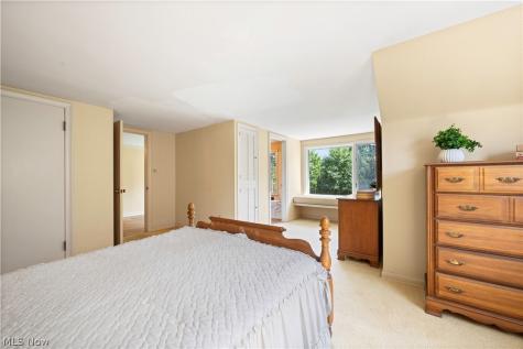 1983 Wynwood Drive Rocky River OH 44116