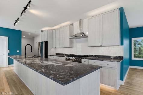 32407 Lake Road Avon Lake OH 44012