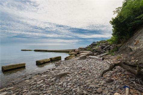 32407 Lake Road Avon Lake OH 44012