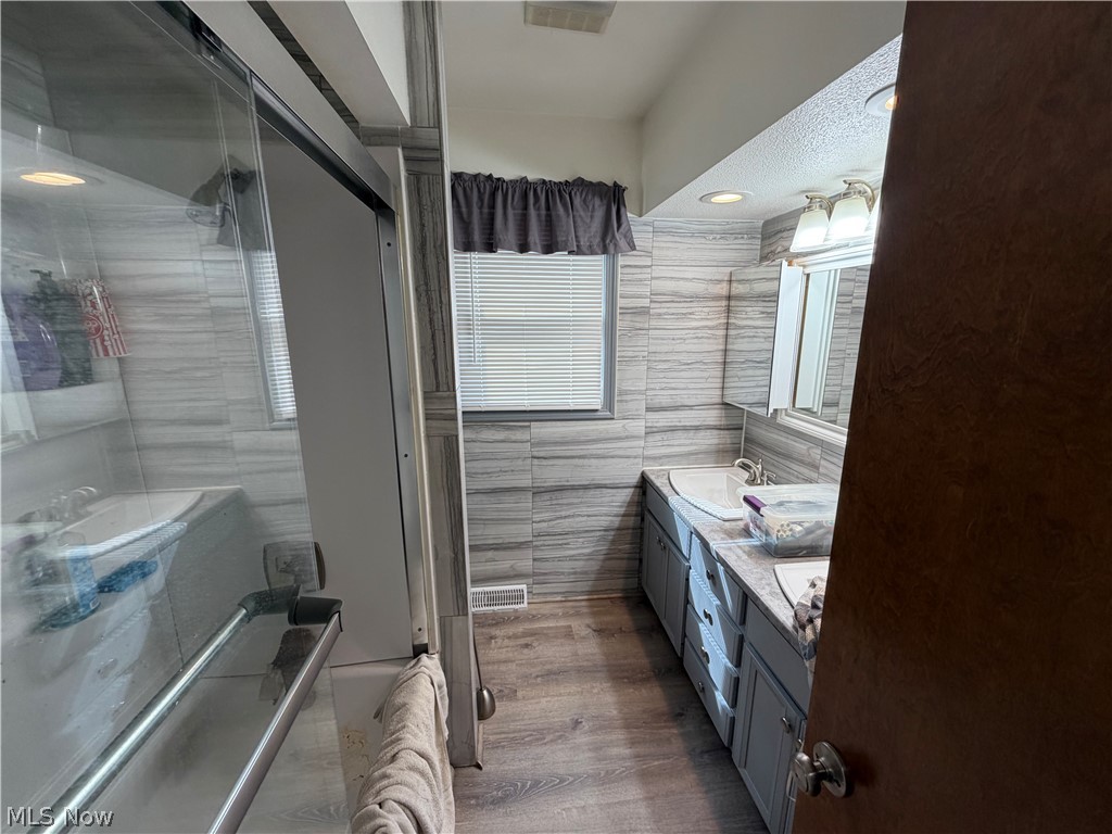 2204 Southeast Boulevard Salem OH 44460