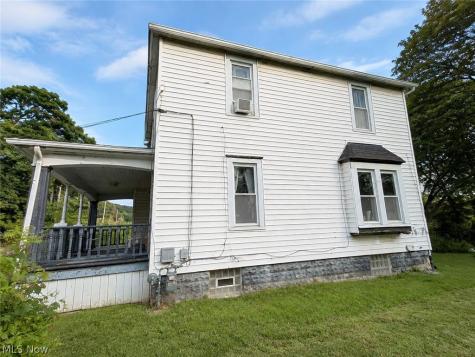 569 Edgewood Avenue Akron OH 44307