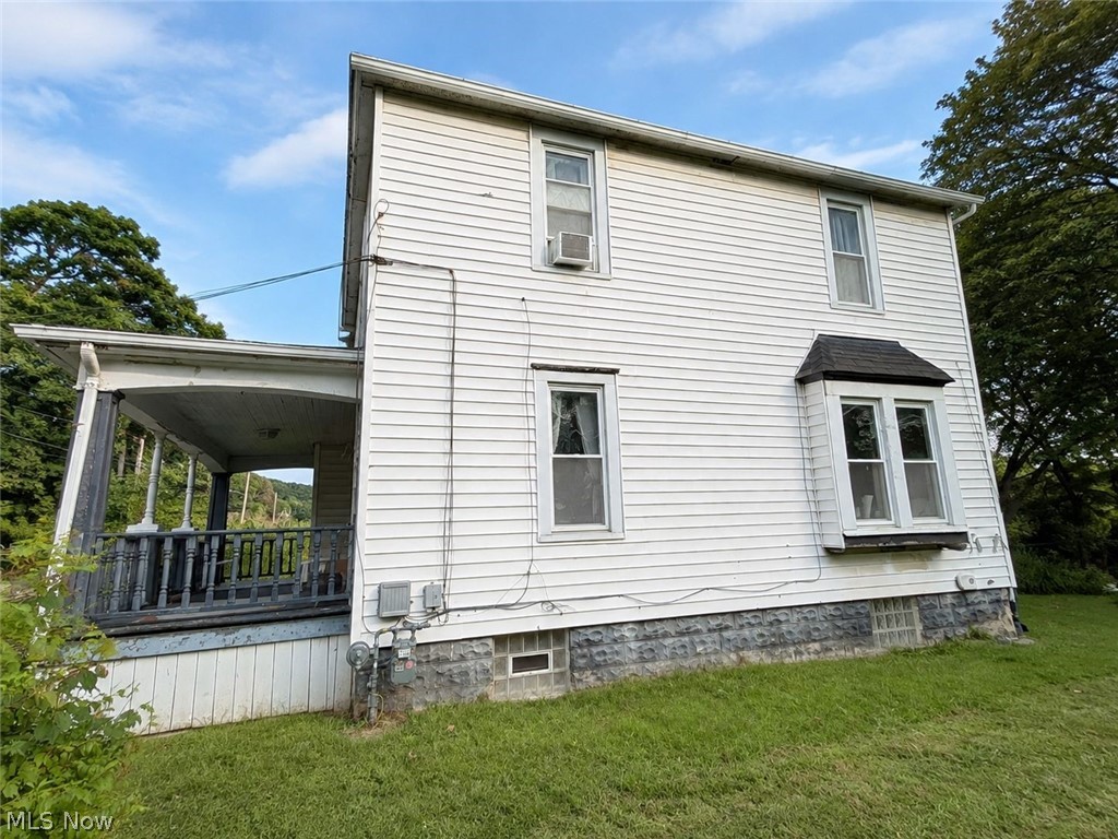 569 Edgewood Avenue Akron OH 44307