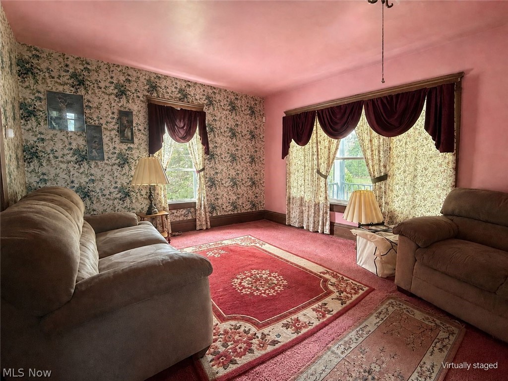 569 Edgewood Avenue Akron OH 44307
