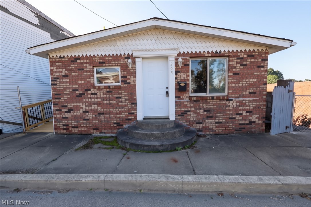 205 E High Street Flushing OH 43977