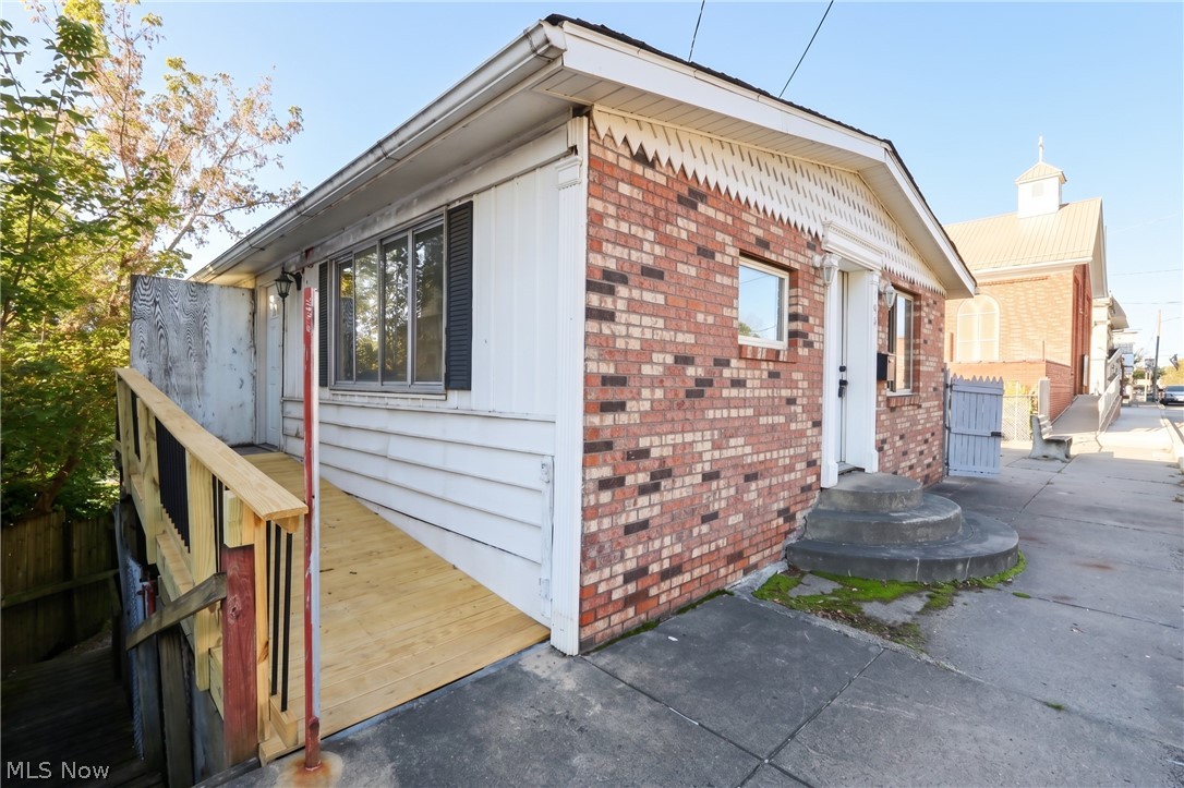 205 E High Street Flushing OH 43977