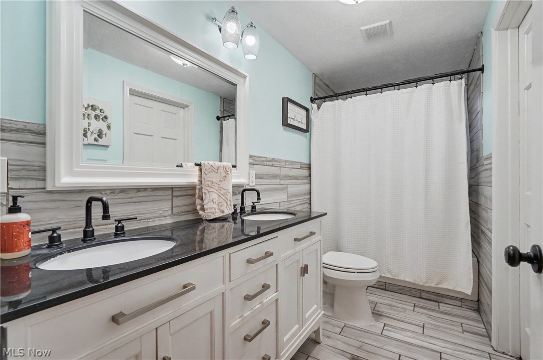 204 Water Street Chardon OH 44024
