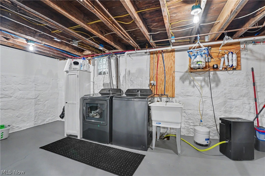 204 Water Street Chardon OH 44024