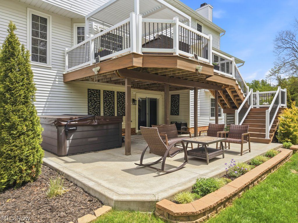 152 Mccleary Court Sagamore Hills OH 44067