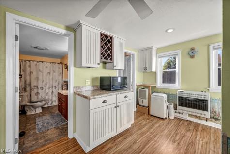 143 Oneida Trail Sandusky OH 44870