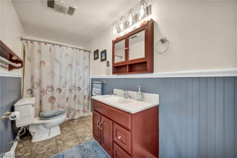 143 Oneida Trail Sandusky OH 44870