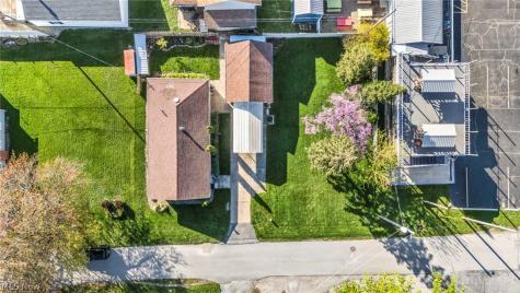 143 Oneida Trail Sandusky OH 44870