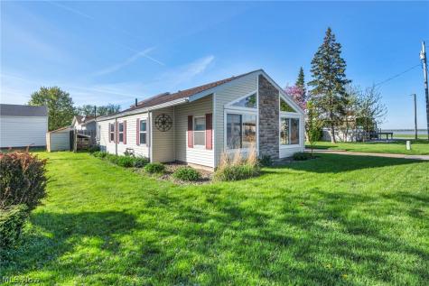 143 Oneida Trail Sandusky OH 44870