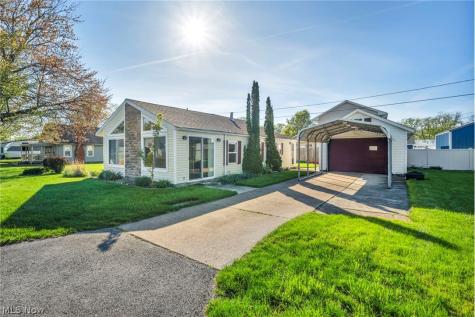 143 Oneida Trail Sandusky OH 44870