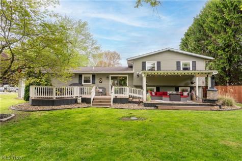 2994 Forestview Street NE Canton OH 44721