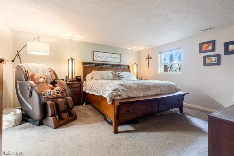 2994 Forestview Street NE Canton OH 44721
