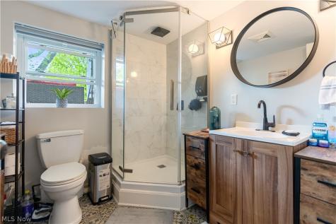 2994 Forestview Street NE Canton OH 44721