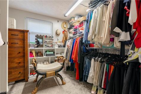 2994 Forestview Street NE Canton OH 44721