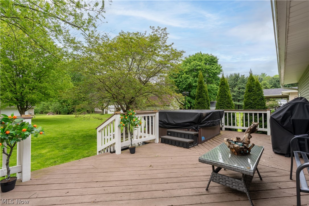 2994 Forestview Street NE Canton OH 44721