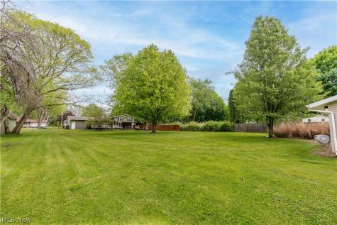 2994 Forestview Street NE Canton OH 44721