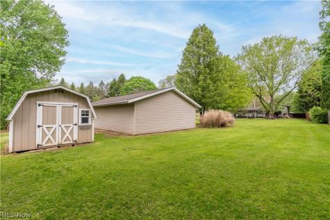 2994 Forestview Street NE Canton OH 44721