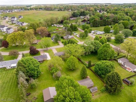 2994 Forestview Street NE Canton OH 44721