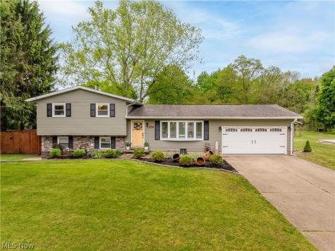 2994 Forestview Street NE Canton OH 44721