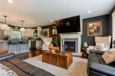 2994 Forestview Street NE Canton OH 44721