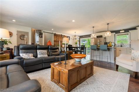 2994 Forestview Street NE Canton OH 44721