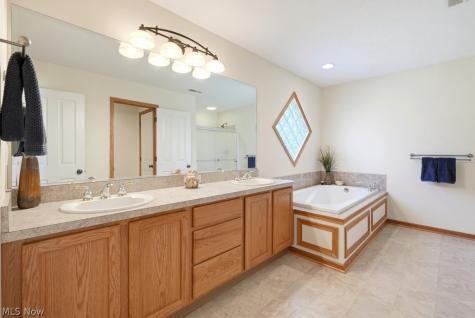 21162 Breckenridge Lane Strongsville OH 44149