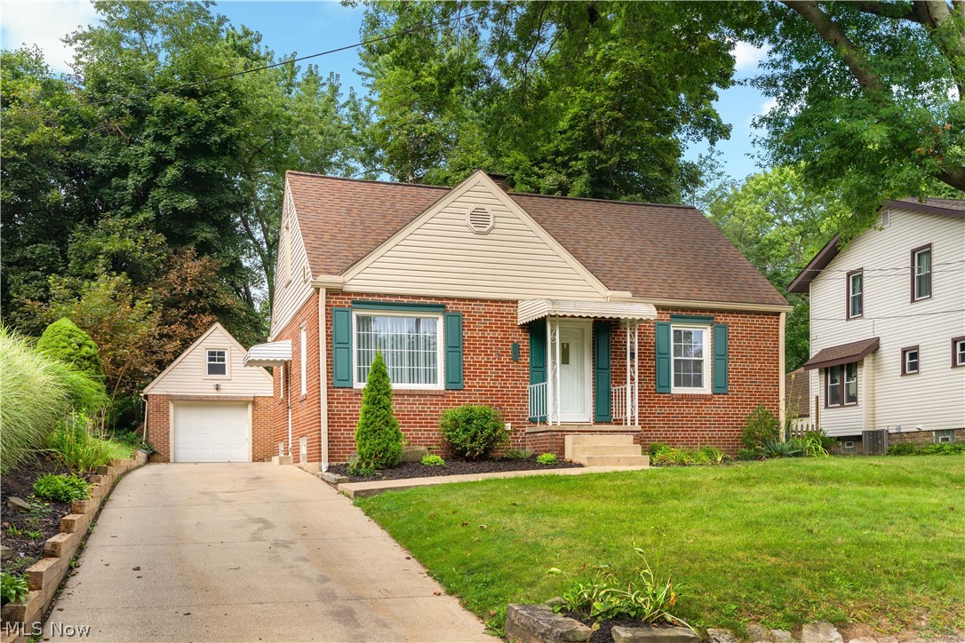 128 Woolf Avenue Akron OH 44312
