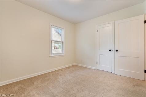 128 Woolf Avenue Akron OH 44312