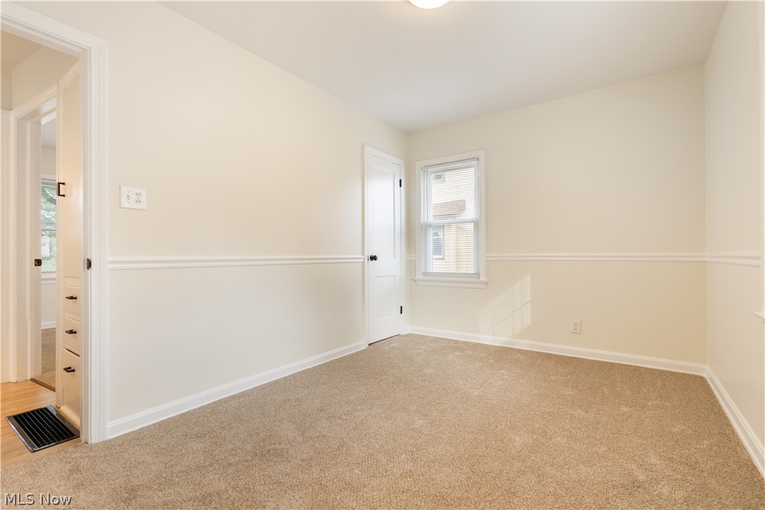 128 Woolf Avenue Akron OH 44312