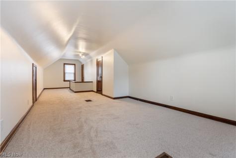 128 Woolf Avenue Akron OH 44312